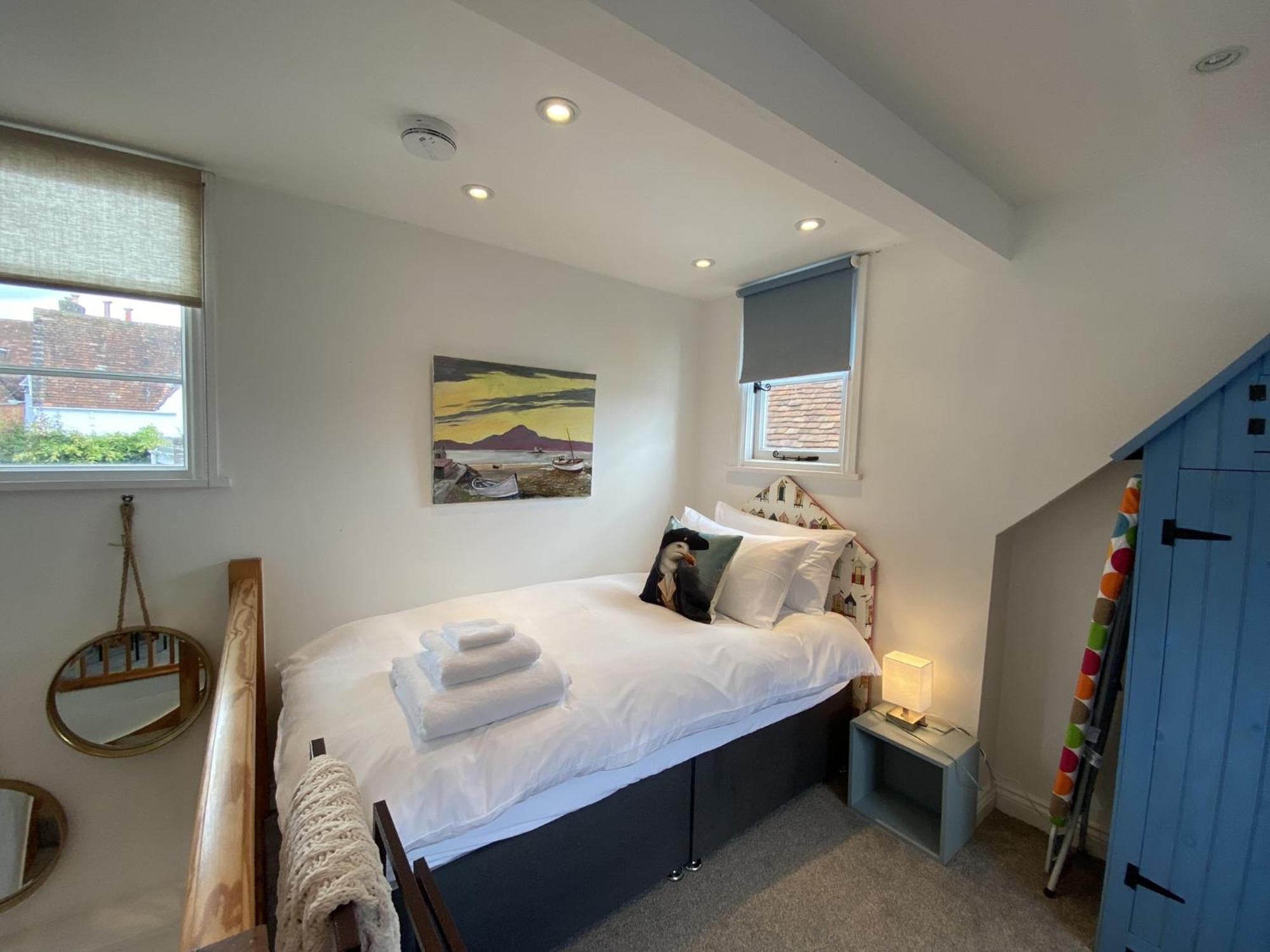 Stylish Cottage With Quay And River View Lymington Exteriör bild